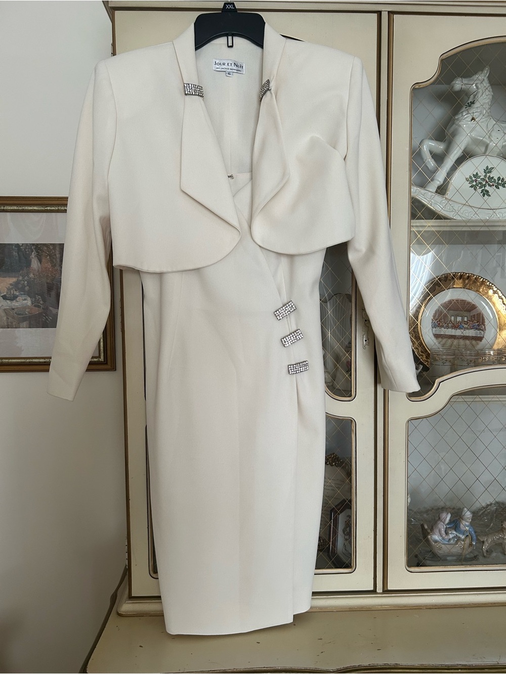 Jour Et Nuit White Ivory Dress with Cropped Jacket s. 6. C:4403